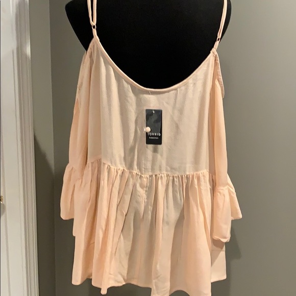Torrid New cold shoulder light blush blouse - Picture 5 of 5